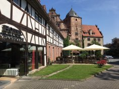 Hotel Vorderburg Empfang.jpg