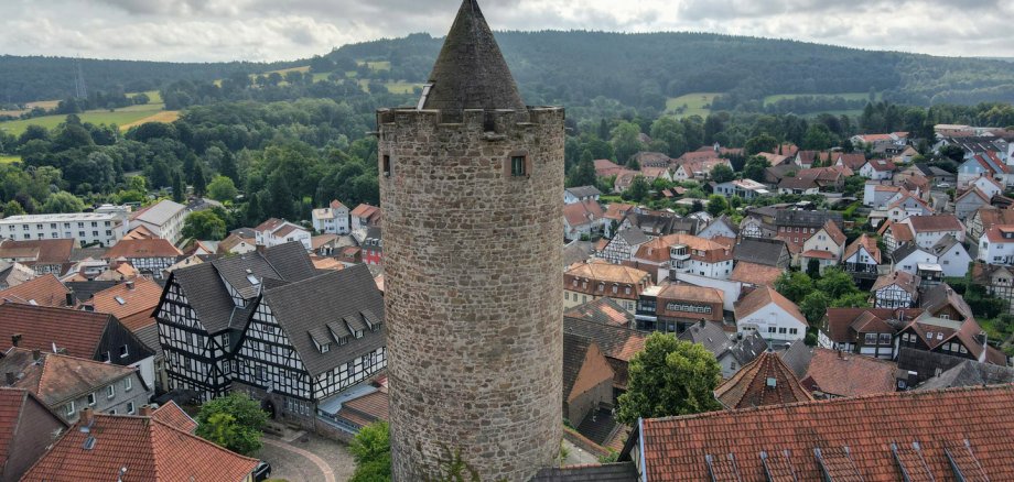 Der Hinterturm in Schlitz: Bald mit orangenen Schals geschmückt, um auf Multiple Sklerose aufmerksam zu machen